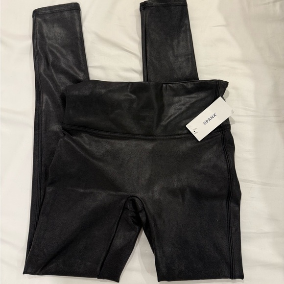 SPANX SPANXshape™ Faux Leather Black Petite Leggings - Picture 4 of 7